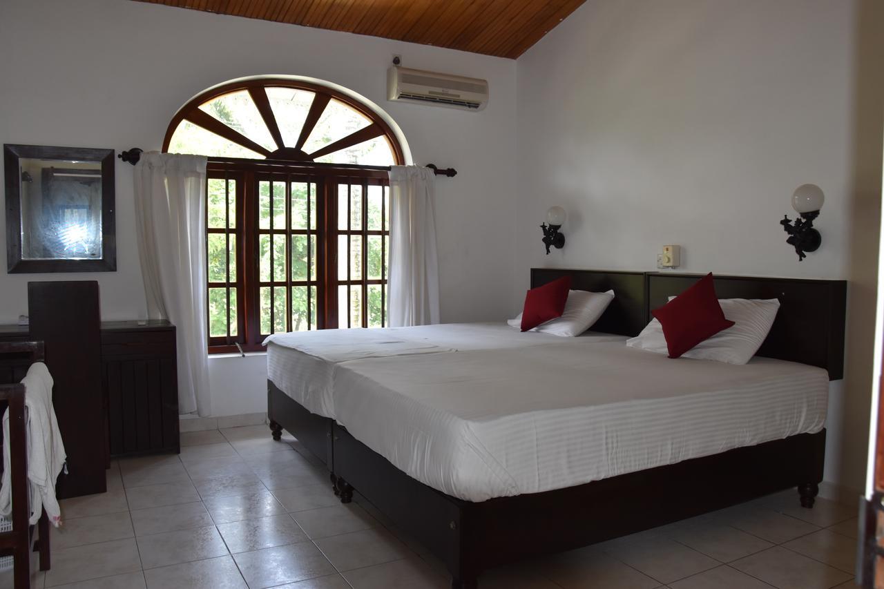 Sethra Villa Bentota Exterior photo